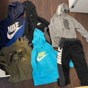 NIKE youth L sweatshirts